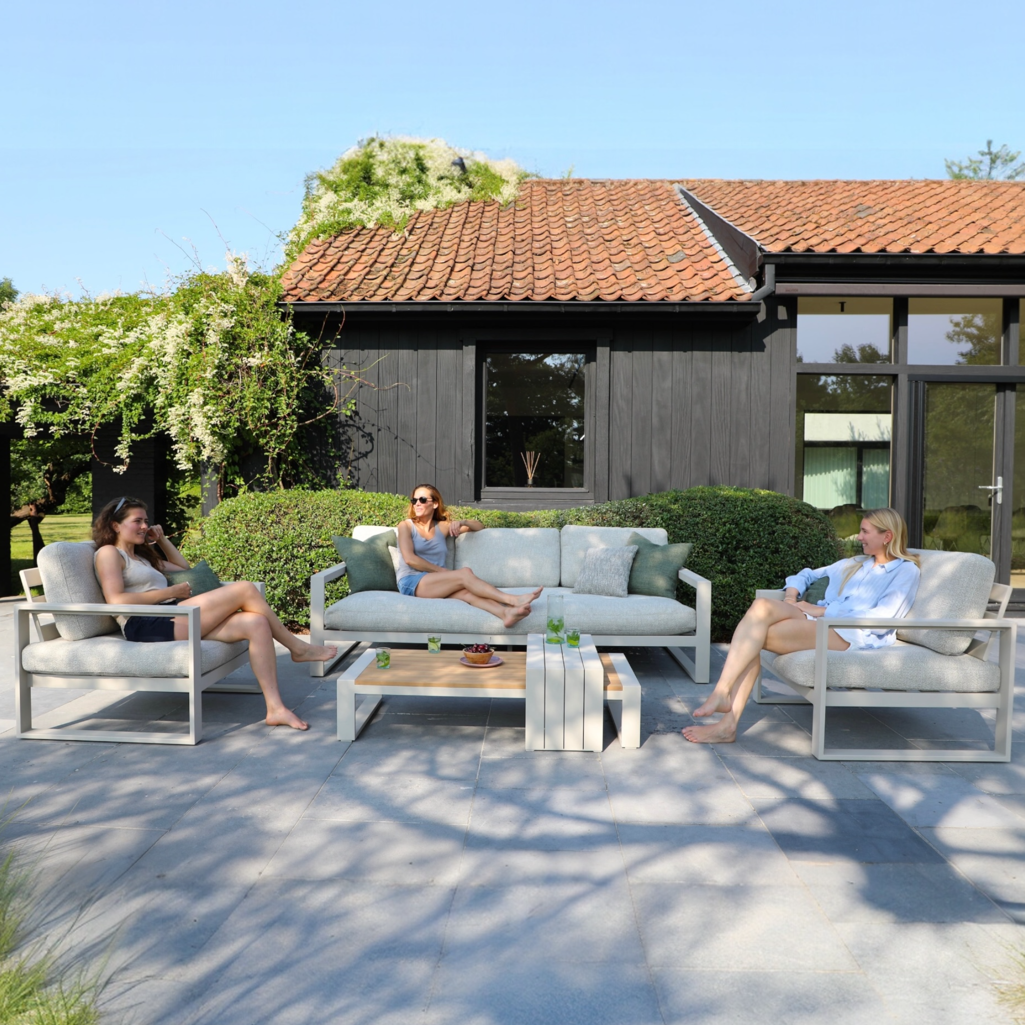 Salon de jardin haut de gamme modulable - MAEL