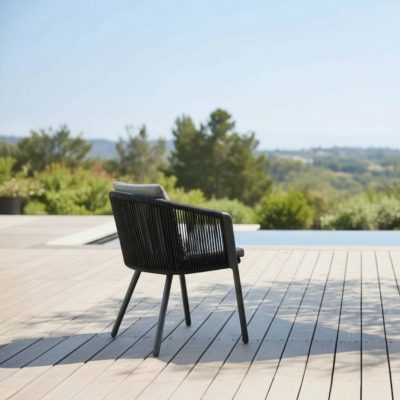 Fauteuil repas d'extérieur en aluminium et corde - LIVIO NOIR
