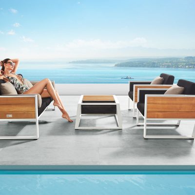 Salon de jardin en aluminium et en bois teck 4 places haut de gamme - YORK MINI